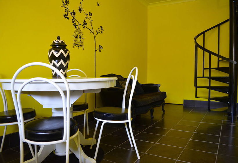 Hotel The Deck Quarters | Mansfield | Victoria | Australia 8