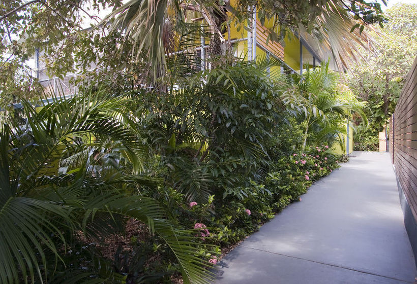 Magnetic Island Holiday Units | Picnic Bay | Queensland | Australia 11