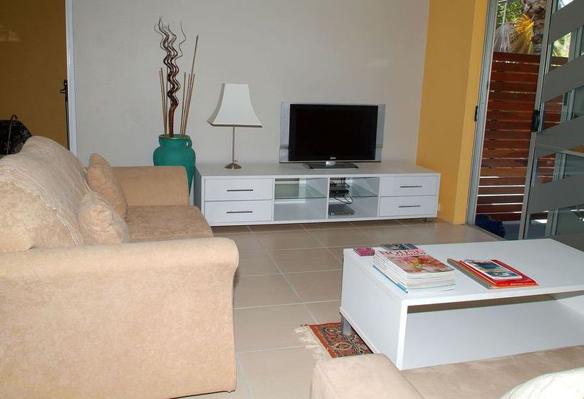 Magnetic Island Holiday Units | Picnic Bay | Queensland | Australia 8