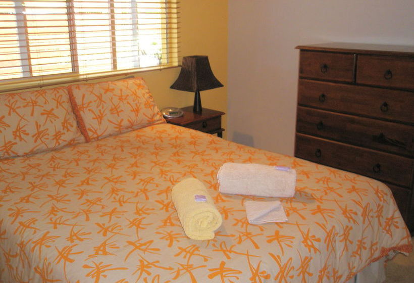 Magnetic Island Holiday Units | Picnic Bay | Queensland | Australia 9