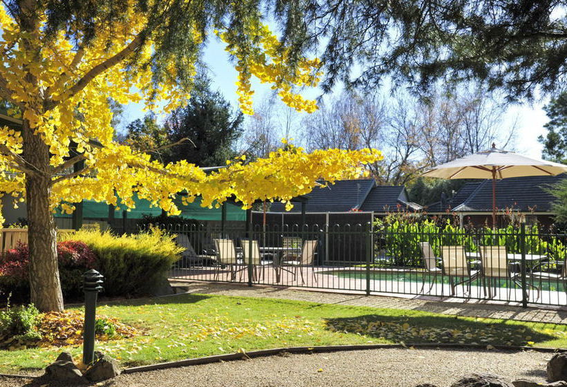 The Silver Birches | Bright | Victoria | Australia 13