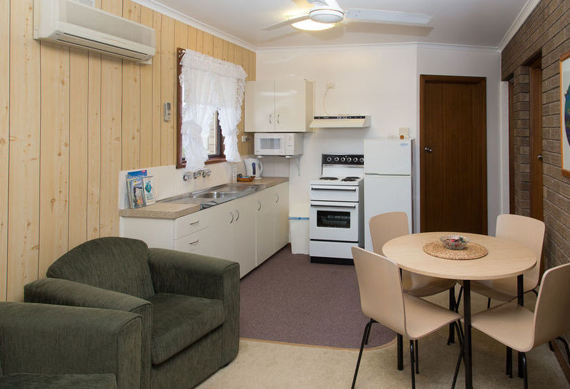 Sandpiper Holiday Apartments | Lakes Entrance | Victoria | Australia 12