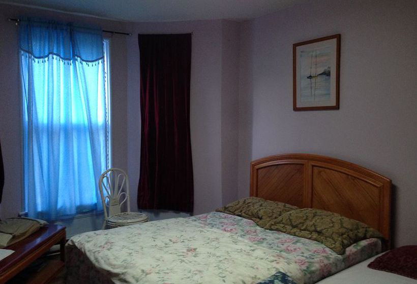 Pension Ontario Street Studio | Port Hope | Ontario | Canada 11