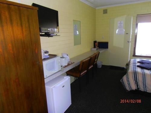 Opal Motel | Leongatha | Victoria | Australia 7