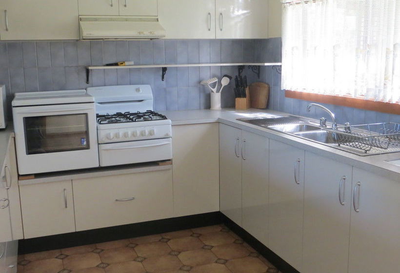 Annies Holiday Units | Beechworth | Victoria | Australia 2