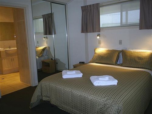 Hotel Birubi Holiday Homes | Emu Bay | South Australia | Australia 2