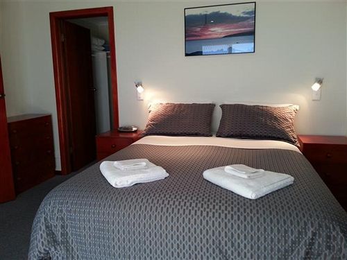 Hotel Birubi Holiday Homes | Emu Bay | South Australia | Australia 8