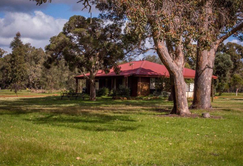 Hotel Dunsborough Rail Carriages & Farm Cottages | Quindalup | Western Australia | Australia 2