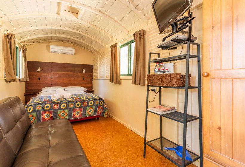 Hotel Dunsborough Rail Carriages & Farm Cottages | Quindalup | Western Australia | Australia 6