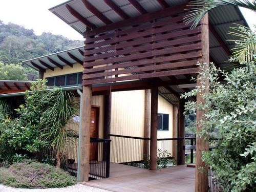 Hotel Dayboro Cottages & Llama Walks | King Scrub | Queensland | Australia 19