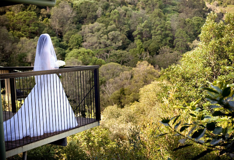 Hotel Dayboro Cottages & Llama Walks | King Scrub | Queensland | Australia 2