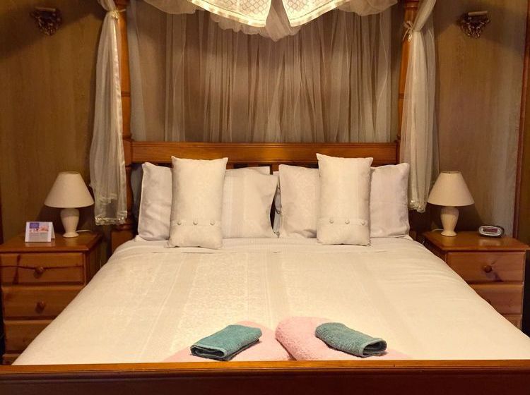 Clare Valley Cabins | Stanley Flat | South Australia | Australia 3