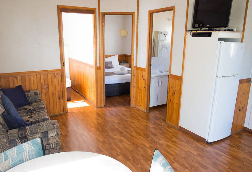 Motel Riverside Cabin Park | Kialla | Victoria | Australia 6