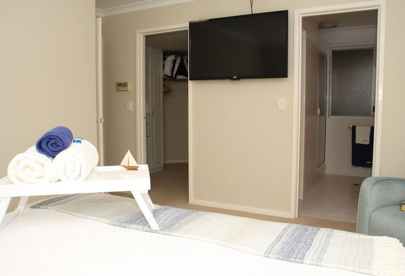 Pension Travillas | Hillarys | Western Australia | Australia 4