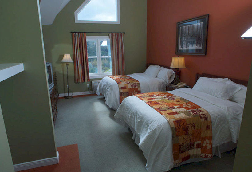 Resort The Wilds At Salmonier River | Holyrood | Newfoundland and Labrador | Canada 3