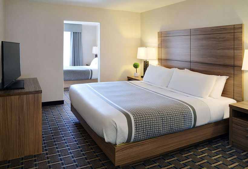 Hotel Pomeroy Inn And Suites Vermilion | Vermilion | Alberta | Canada 19