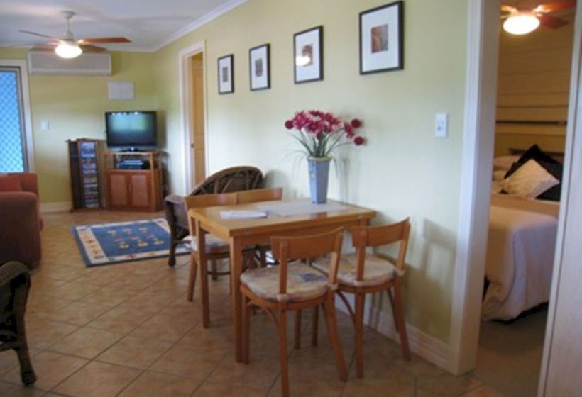 Jacaranda Creek Farmstay & Bed And Breakfast | Eumundi | Queensland | Australia 2