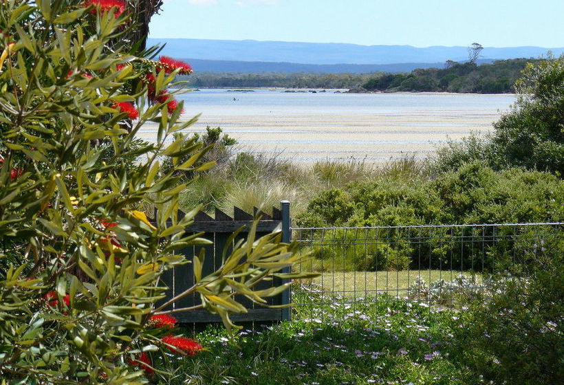 Pelican Bay Bed And Breakfast Coles Bay Tasmania