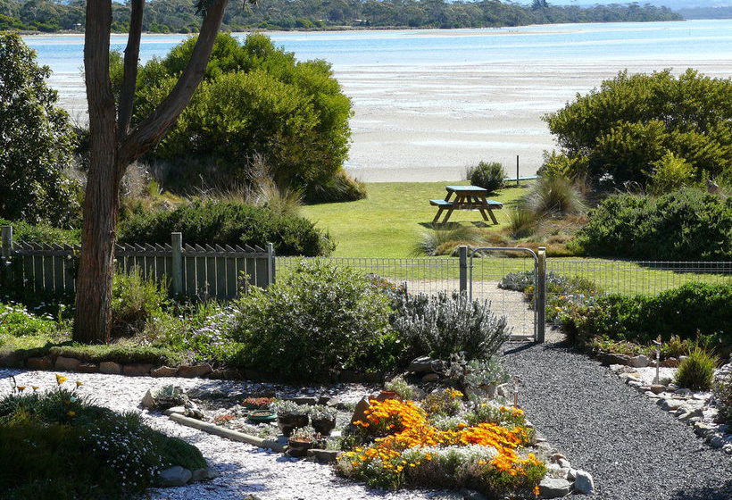 Pelican Bay Bed And Breakfast | Coles Bay | Tasmania | Australia 10