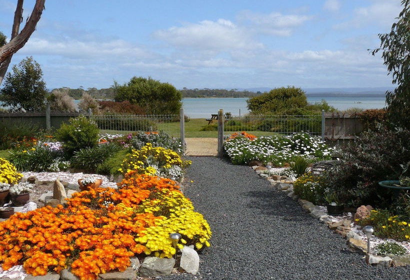 Pelican Bay Bed And Breakfast | Coles Bay | Tasmania | Australia 12