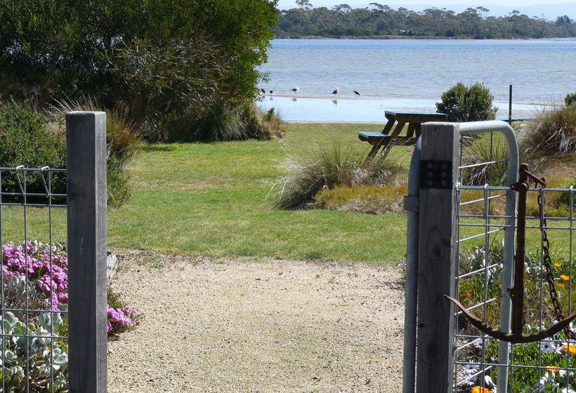 Pelican Bay Bed And Breakfast | Coles Bay | Tasmania | Australia 13