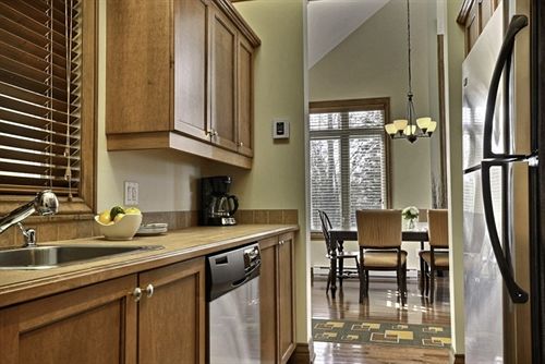 Hotel Rabaska | Mont Tremblant | Quebec | Canada 19