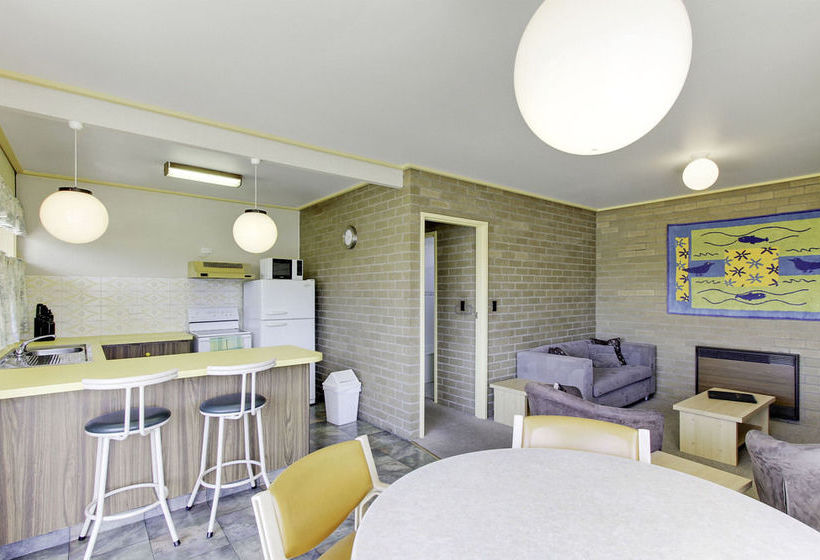 Emmanuel Holiday Apartments | Lakes Entrance | Victoria | Australia 1