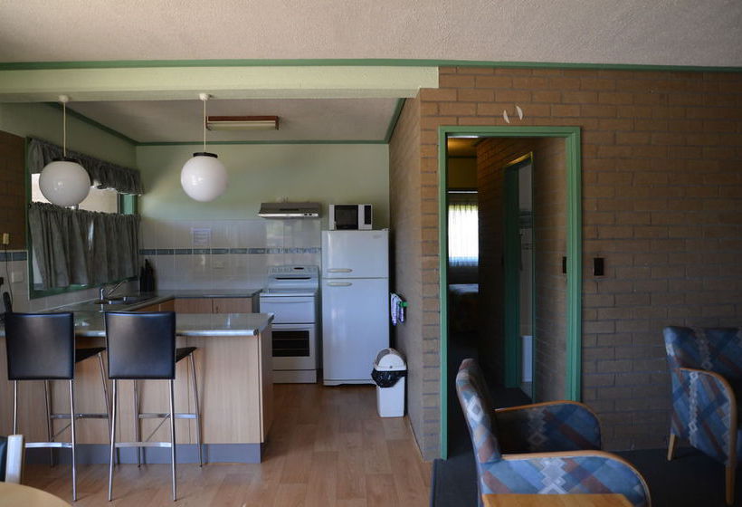 Emmanuel Holiday Apartments | Lakes Entrance | Victoria | Australia 13