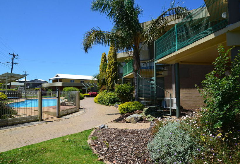 Emmanuel Holiday Apartments | Lakes Entrance | Victoria | Australia 17