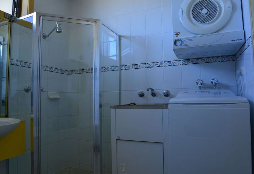 Emmanuel Holiday Apartments | Lakes Entrance | Victoria | Australia 5