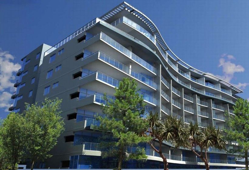 Silvershore Apartments On The Broadwater | Biggera Waters | Queensland | Australia 1