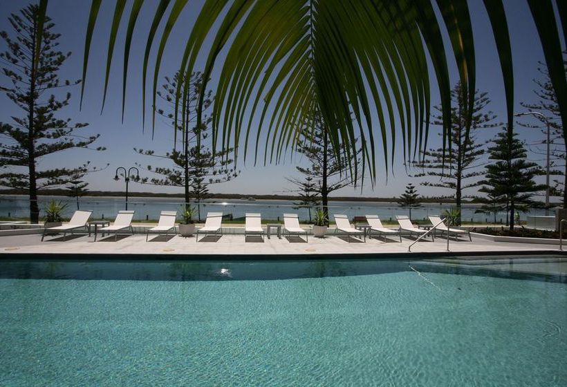 Silvershore Apartments On The Broadwater | Biggera Waters | Queensland | Australia 12