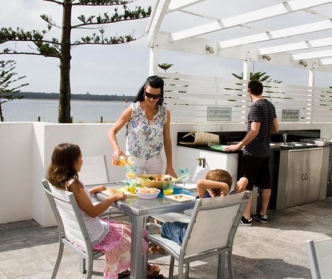 Silvershore Apartments On The Broadwater | Biggera Waters | Queensland | Australia 14