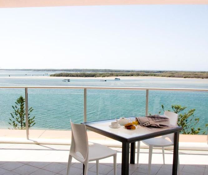 Silvershore Apartments On The Broadwater | Biggera Waters | Queensland | Australia 16