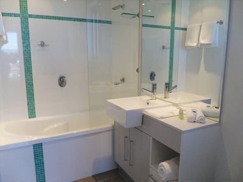 Silvershore Apartments On The Broadwater | Biggera Waters | Queensland | Australia 20