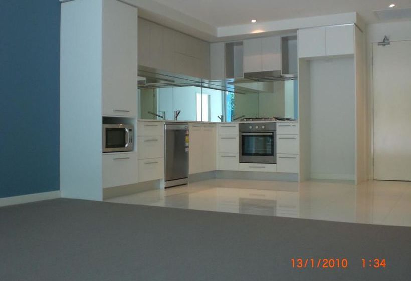 Silvershore Apartments On The Broadwater | Biggera Waters | Queensland | Australia 8