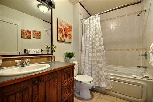 Hotel Algonquin | Mont Tremblant | Quebec | Canada 11