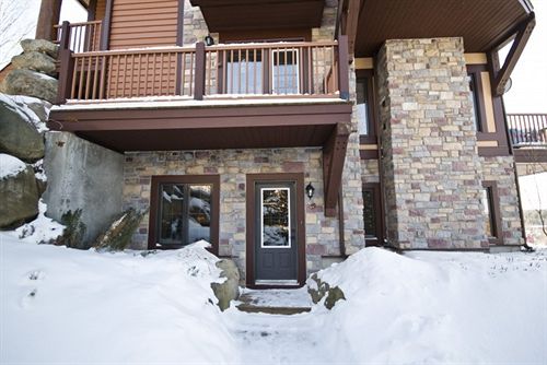 Hotel Algonquin | Mont Tremblant | Quebec | Canada 13