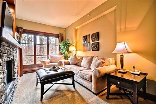 Hotel Etoile Du Matin | Mont Tremblant | Quebec | Canada 14