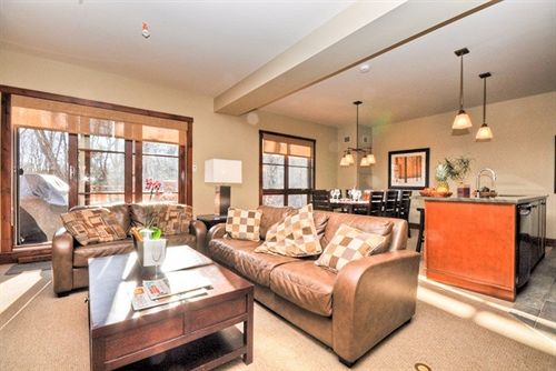 Hotel Etoile Du Matin | Mont Tremblant | Quebec | Canada 19