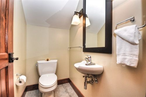 Hotel Etoile Du Matin | Mont Tremblant | Quebec | Canada 20