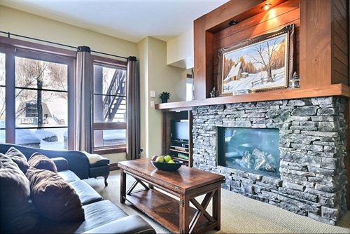 Hotel Etoile Du Matin | Mont Tremblant | Quebec | Canada 4