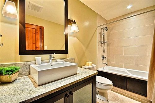 Hotel Etoile Du Matin | Mont Tremblant | Quebec | Canada 8