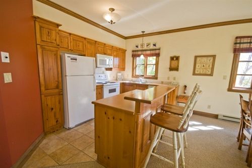 Hotel Le Plateau | Mont Tremblant | Quebec | Canada 15