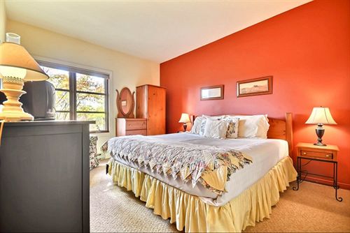 Hotel Le Plateau | Mont Tremblant | Quebec | Canada 19