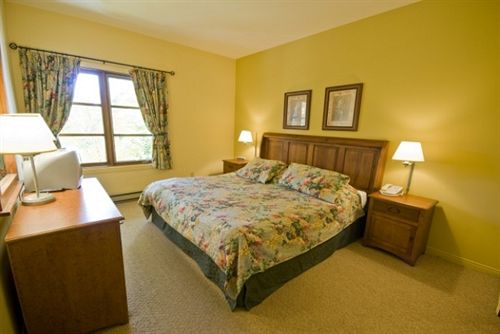 Hotel Le Plateau | Mont Tremblant | Quebec | Canada 2