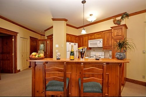 Hotel Le Plateau | Mont Tremblant | Quebec | Canada 7