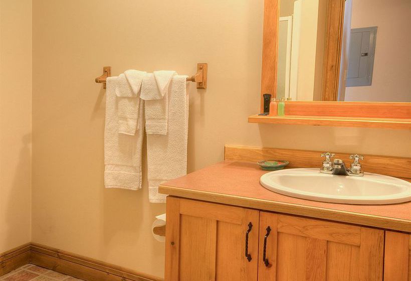 Hotel Les Falaises | Mont Tremblant | Quebec | Canada 13