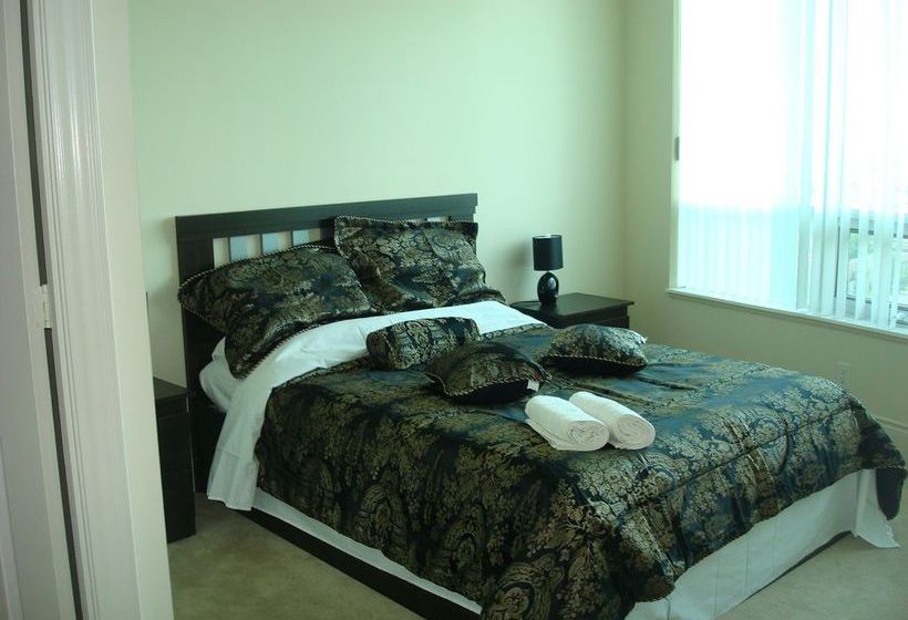 Hotel Kashaneh Guest House - 15 Greenview | Toronto | Ontario | Canada 1