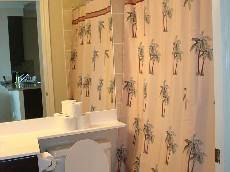 Hotel Kashaneh Guest House - 15 Greenview | Toronto | Ontario | Canada 4